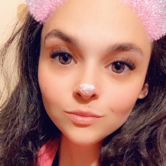 Meet your posher, Kristina! - Picture 2 of 2